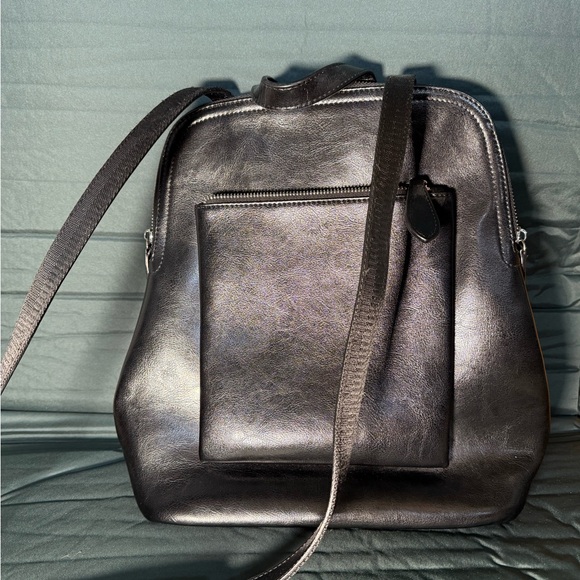 Elegant Black Leather Women's Backpack - Picture 1 of 5